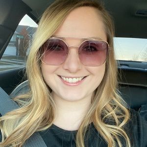 Meet your Posher, Mackenzie